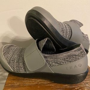 Used, very good condition TRAQ Allegria’s